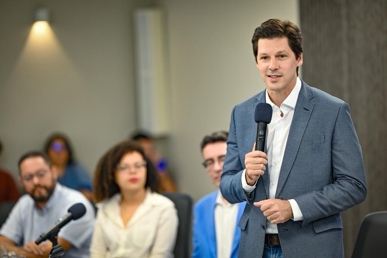 Governador discursando no encerramento do Claque Cultural