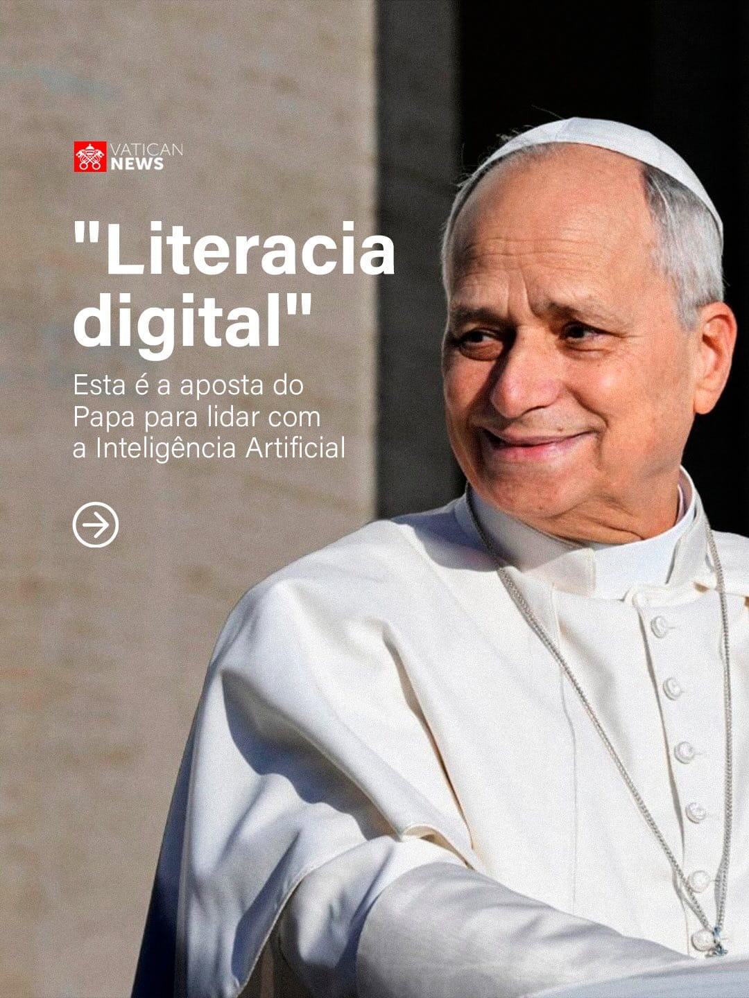 Imagem com frase 'Literacia digital' e foto do Pontífice