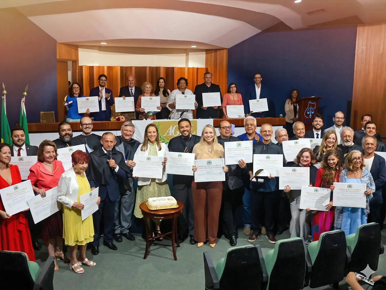 AGnL celebra 21 anos com sessão solene, homenagens e exaltação da literatura goianiense
