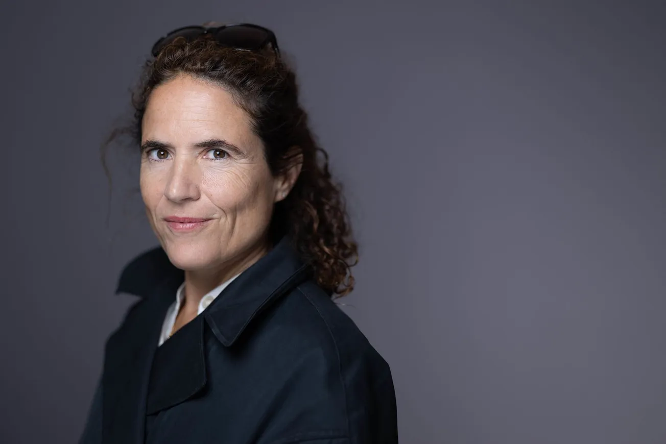 Mazarine Pingeot alerta: IA promete respostas, mas ameaça a capacidade humana de pensar