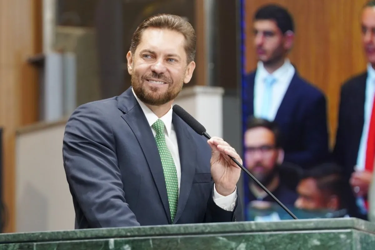 Bruno Peixoto, um candidato no alto da presidência da Alego