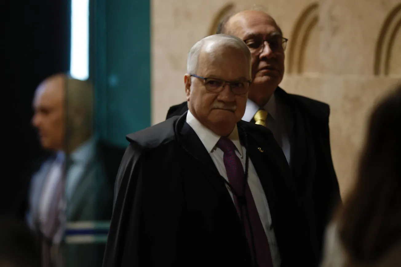 Gilmar acusa Fachin de travar julgamentos e chama gestão de “filibuster”