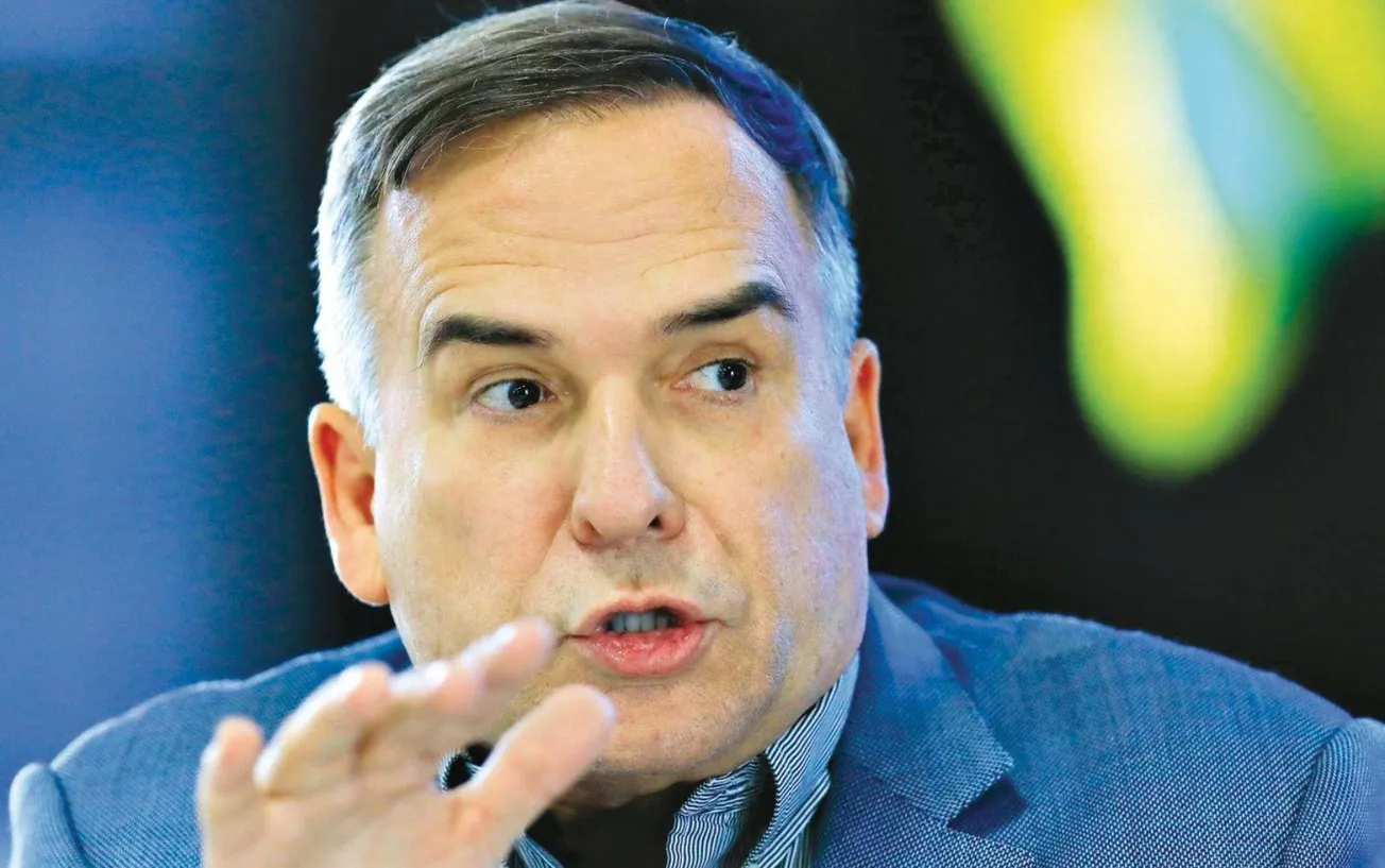 Mabel diz que não negociará com servidores da Educação enquanto houver greve