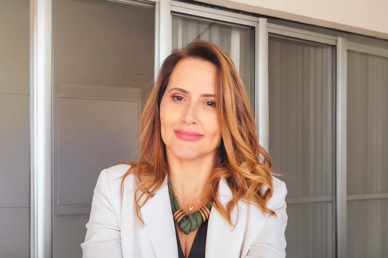 Retrato de Marcela Barros, psicanalista, neuropsicanalista e colunista